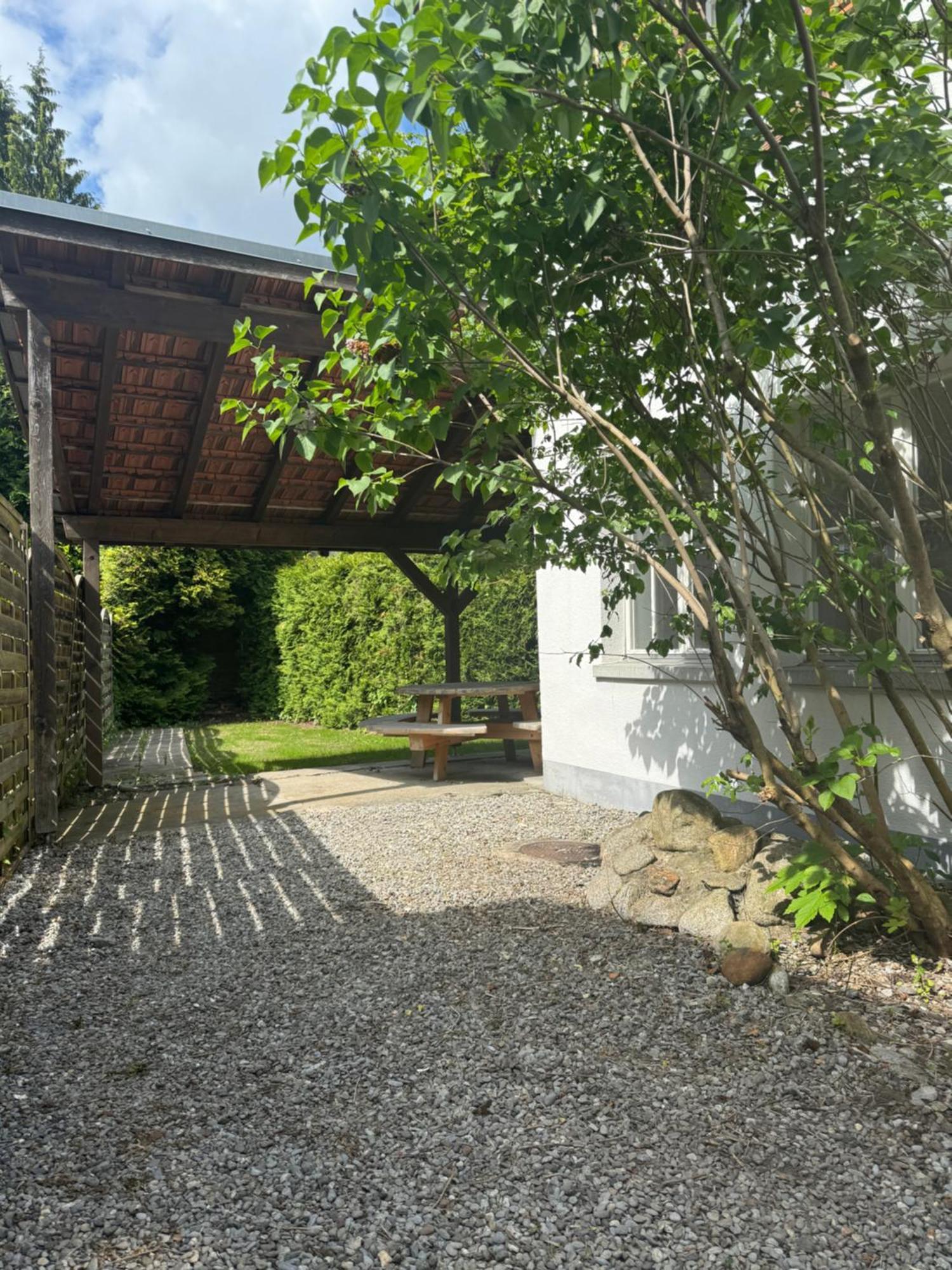 Garden House Villa อินเทอร์ลาเคน ภายนอก รูปภาพ