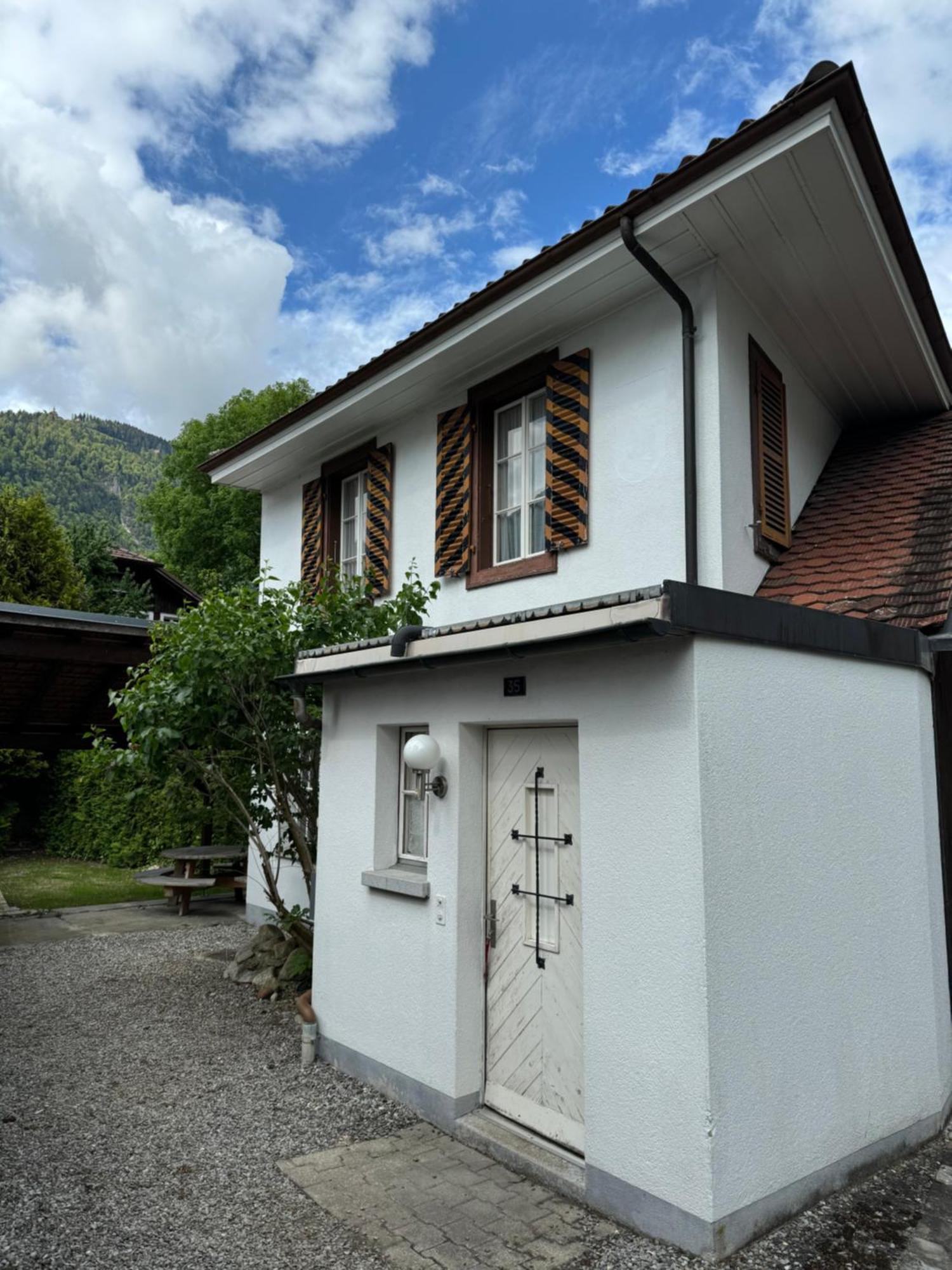 Garden House Villa อินเทอร์ลาเคน ภายนอก รูปภาพ
