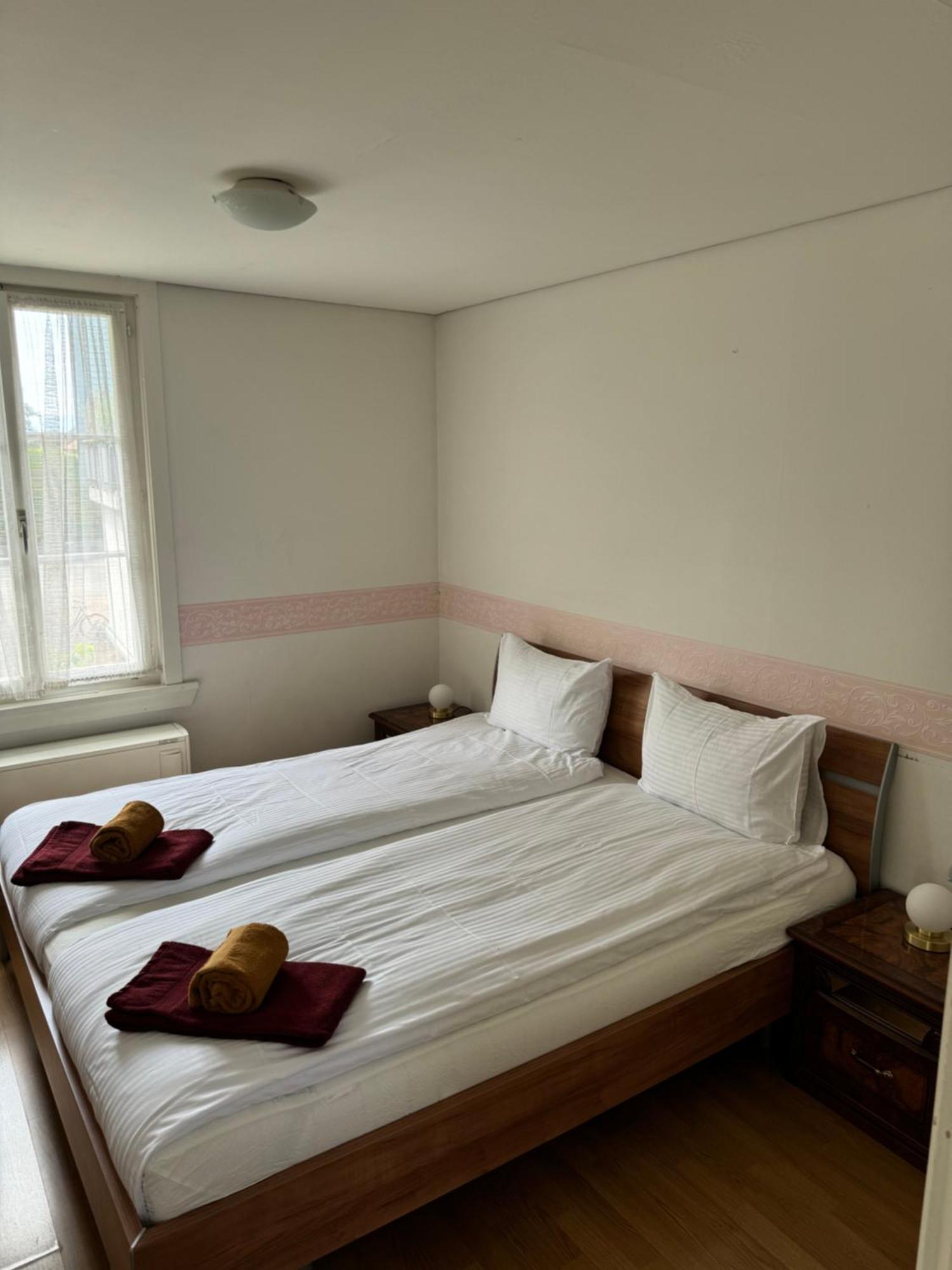 Garden House Villa อินเทอร์ลาเคน ภายนอก รูปภาพ